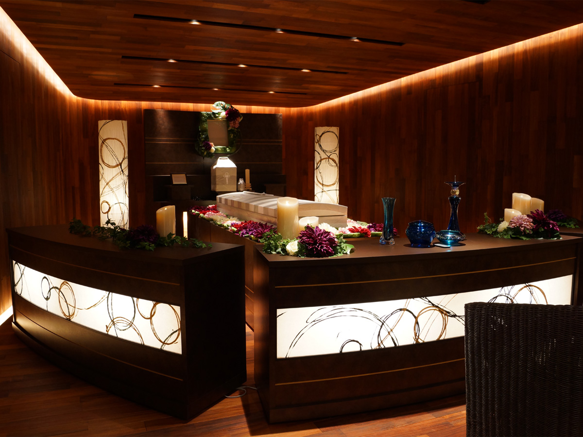 円形祭壇「ラウンロード」